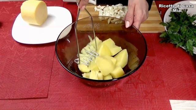 ZUCCHINE DELIZIOSE! Non friggerai mai più le zucchine! La mia ricetta di zucchine preferita смотреть онлайн