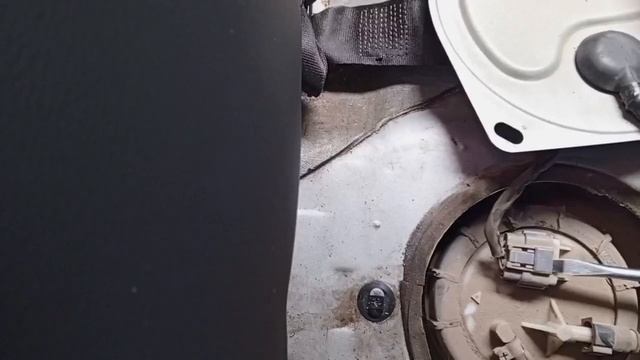 Установка бензонасоса ВАЗ 2110 в Nissan Primera P12 смотреть онлайн