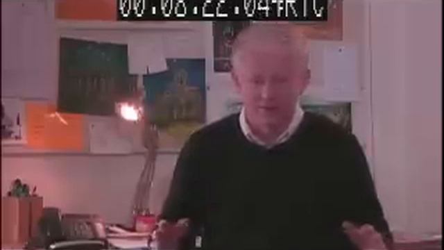 Richard Curtis talks about writing Mr. Bean and rehearsals with Rowan Atkinson смотреть онлайн