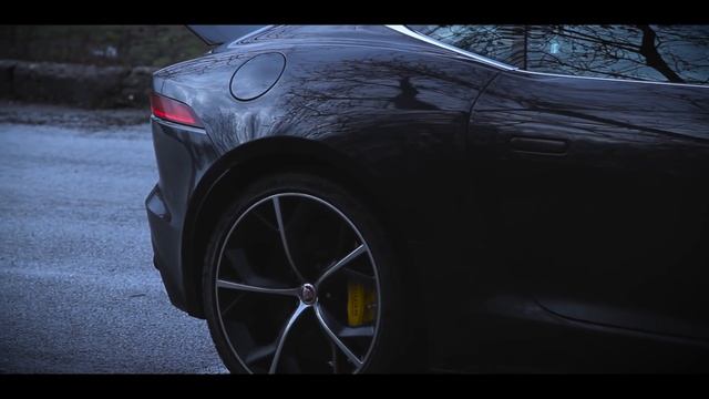 Jaguar F-Type R [W-PC] смотреть онлайн