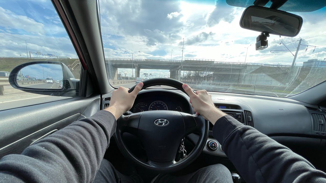 Hyundai Elantra 2010 городская езда