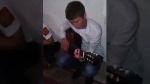 Къурман Текеев (карачаевец на гитаре)