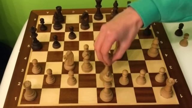 Эта ЛОВУШКА потрясла мир! МАТ за 2 хода без ферзя! Шахматы ловушки смотреть онлайн