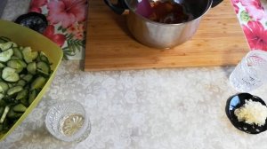 Салат из огурцов на зиму!  Огурцы в томатной пасте!