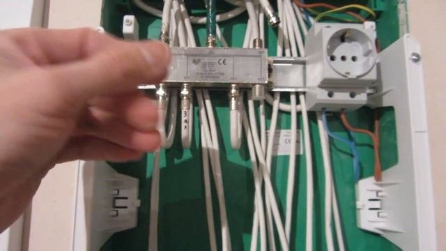 Как самому расключить слаботочный щиток с ТВ и интернет кабелем, не дожидаясь провайдера