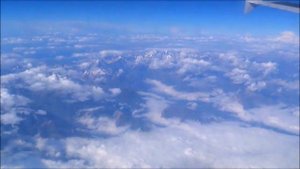 ЭЛЬБРУС с высоты. Вид из иллюминатора самолета Ереван-Москва.