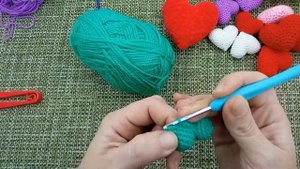Сердечко за полчаса? крючком (из плюшевой и акриловой пряжи)