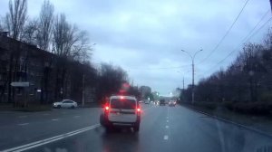 Посмотрите и никогда так не делайте. Опасное поведение водителей и пешеходов. Июнь 2024
