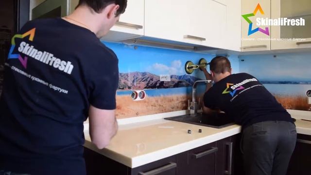 Изготовление и установка скинали и зеркал от SkinaliFresh смотреть онлайн