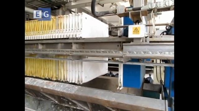 Система раздвижки плит фильтр-пресса