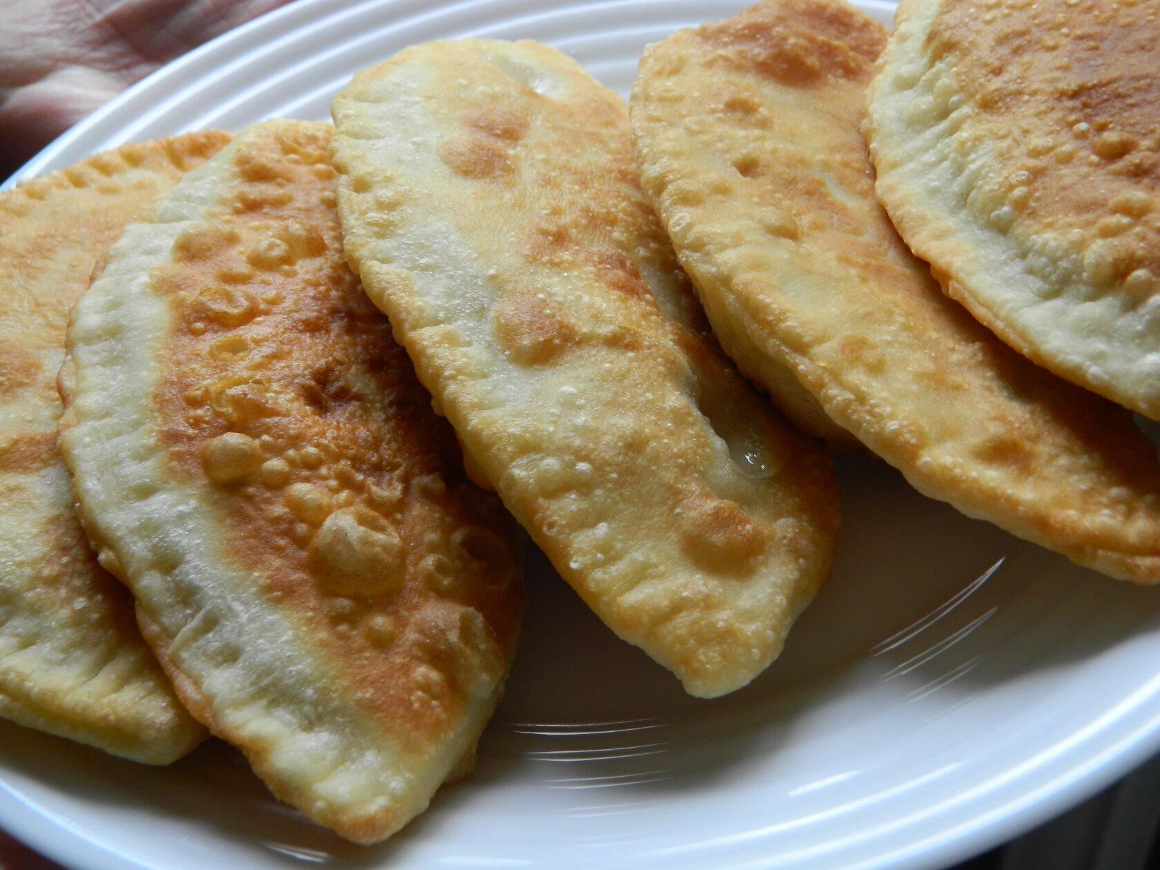 КАК ПРИГОТОВИТЬ ВКУСНЫЕ И СОЧНЫЕ ПУЗЫРЧАТЫЕ ЧЕБУРЕКИ