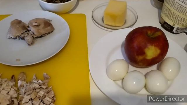 Салат Аленка с яблоком, курицей и сыром