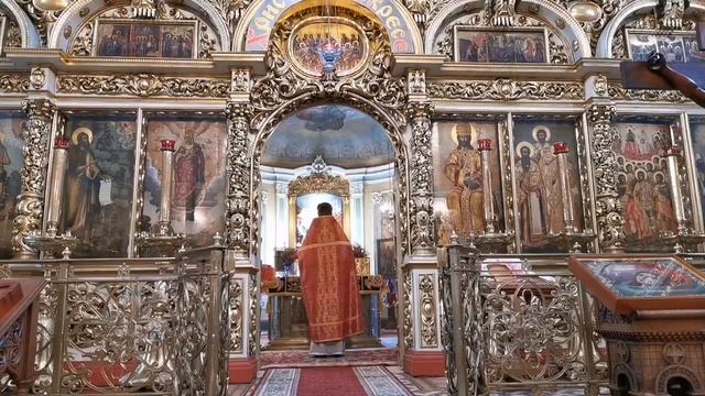 Светлая Среда! Божественная Литургия!