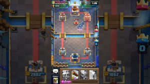 CLASH ROYAL)НЕ ДАВНО НАЧАЛ ХОРОШО ИГРАТЬ