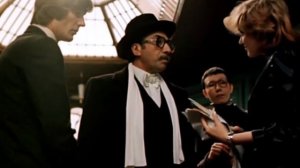 И рога носят (из фильма "Ищите женщину")