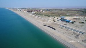 Крым, Строительство Сакской набережной, вид на аквапарк, с. Прибрежное с высоты птичьего полета.
