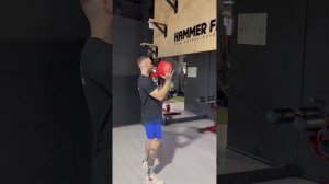 Броски мяча в стену