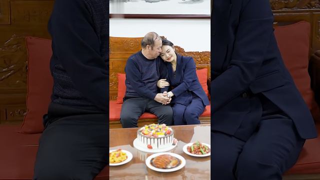 父親六十歲生日，三個親生子女卻找藉口不回家，只有撿來的女兒一直陪伴在旁【梔雅娜】 смотреть онлайн