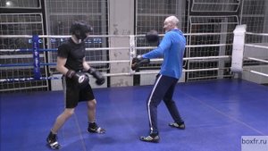 Бокс: неожиданный боковой с ложным замахом