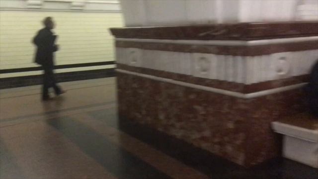 Метро "Фрунзенская". Обзор.