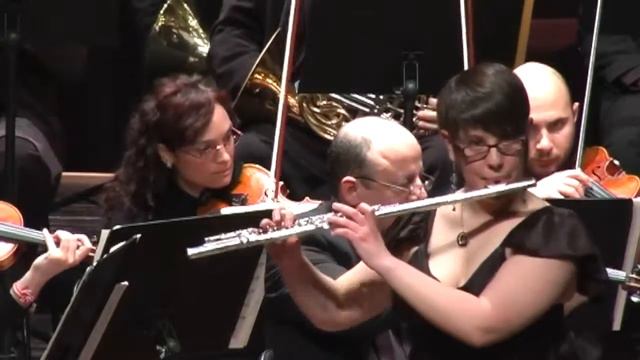 Laura Cioffi and Malta Philharmonic Orchestra in Chaminade Concertino for Flute and Orchestra смотреть онлайн