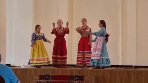 Во кадрили мы попляшем