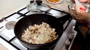 ФАРШИРОВАННЫЕ КУРИНЫЕ НОЖКИ СКУРИЦЕЙ, ГРИБАМИ И СЫРОМ