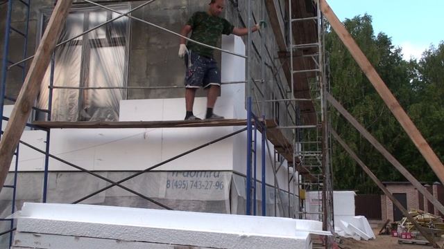 Переделка утепления фасадов, он был неправильно утеплён минеральной ватой, низкая паропроницаемость