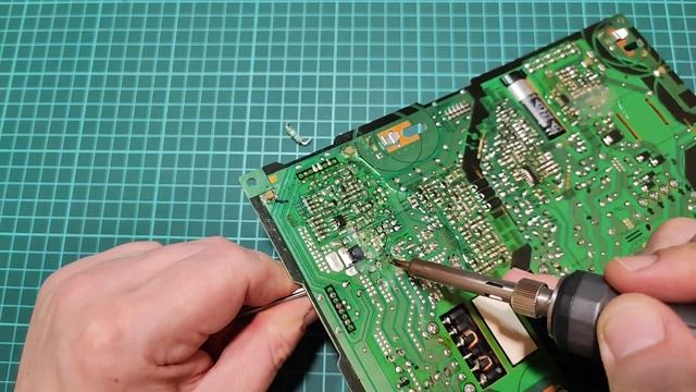 Ремонт LED телевизора Samsung UE-32M5503AU. Или чем может обернуться промедление с ремонтом!