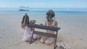 На песчаной косе на Пангане.