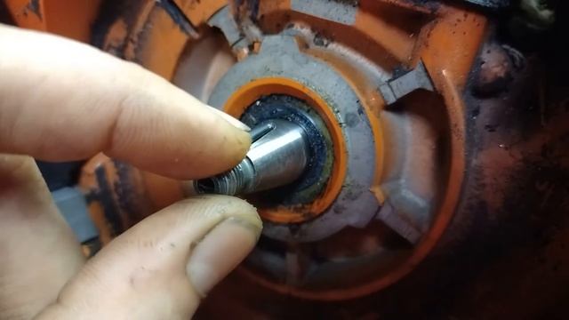 Не простая замена катушки зажигания HUSQVARNA 61 смотреть онлайн