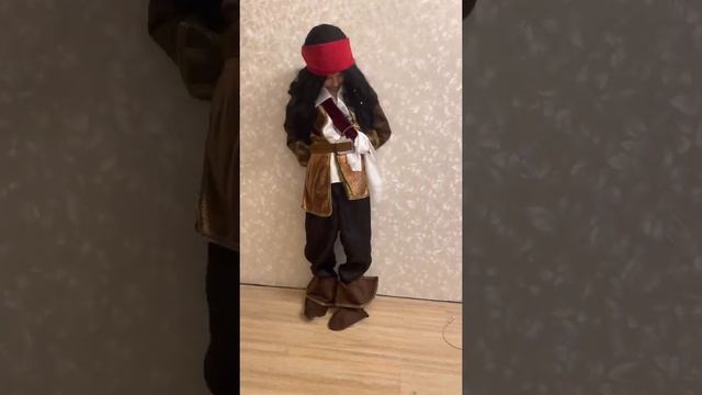 Костюм пирата Карибского моря смотреть онлайн