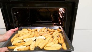 Картошка по-деревенски. Делаю дольки в духовке