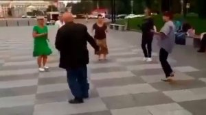 ХОДИЛ ПО СВЕТУ,  КОЛЕСИЛ Я МНОГО  ЛЕТ,  А СЧАСТЬЯ ТАК И НЕ НАШЕЛ