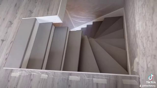 Серо-белые лестницы смотреть онлайн