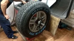 УАЗ ПАТРИОТ ставлю новые АТ шины МАКСИС