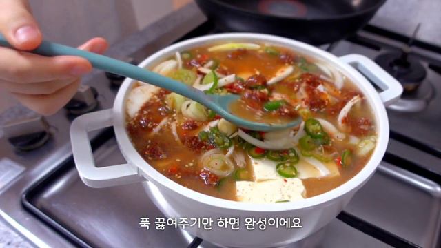 ENG | 집밥 요리 브이로그 | 주말에는 치.골세트(치킨,골뱅이무침)먹방 | 알배추 소진 시키는 일상. 배추전, 배추말이, 백김치말이 국수, 대패두부찌개,분홍소세지