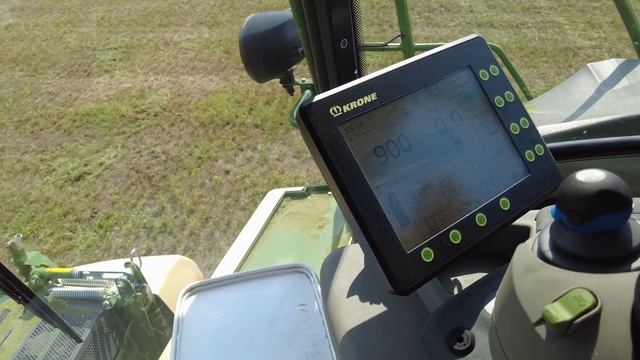 KRONE BIG X 630 и BIG X 770 на заготовке кормов в Тульской и Рязанской областях смотреть онлайн