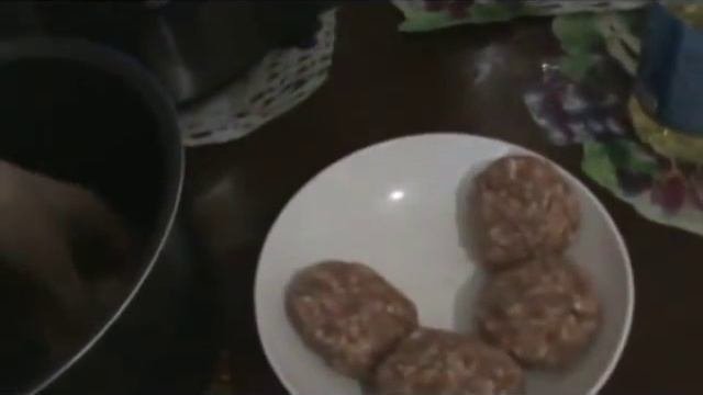 Рецепт - жаренные котлеты в мультиварке