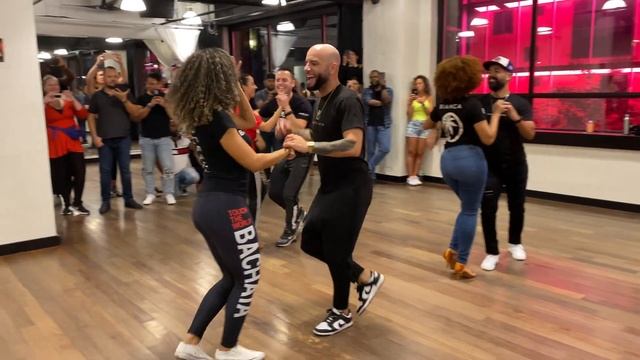 Bachata Workshop Demo (Footwork & Partnership (Music)) - Island Touch Workshop Night - Sept. 25 202 смотреть онлайн