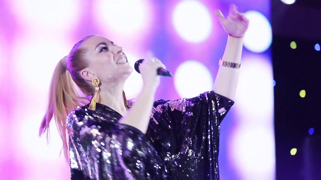 Айшат Айсаева - В Намангане (ПРЕМИЯ ГОДА 2018) 7НЕБО смотреть онлайн