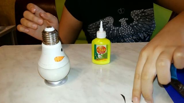 СНЕГОВИК ИЗ ЛАМПОЧКИ !!! смотреть онлайн