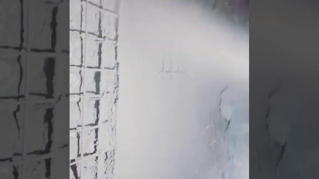 Торкретирование стен толщиной 100 мм. С армировкой 10 мм, ячейка 200*200 мм. смотреть онлайн