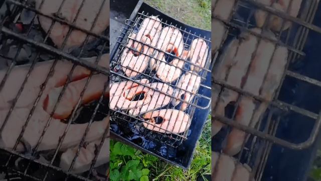 Форель на углях