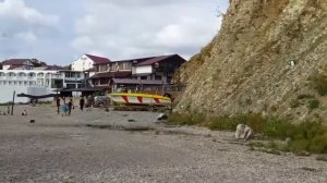Прогулка вдоль моря от санатория "Прибой" к центральному пляжу поселка Джубга.