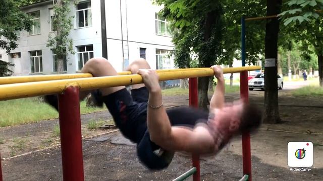 БАЗОВАЯ ТРЕНИРОВКА ВОРКАУТЕРА НА СПИНУ И ТРИЦЕПС !