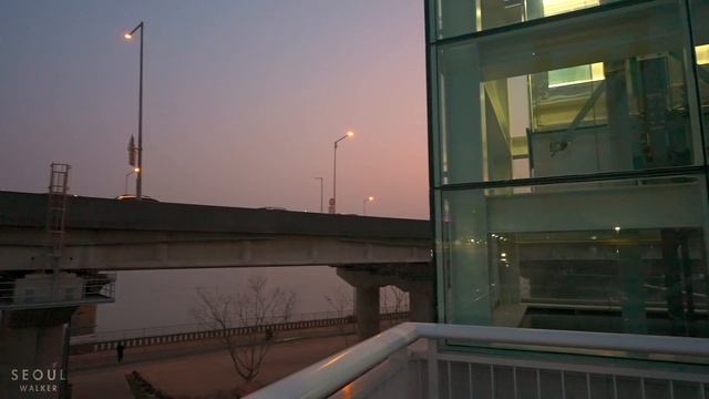 Hongdae Friday Nightlife Seoul | Walking Tour Korea 4K HDR смотреть онлайн