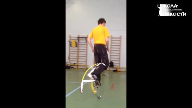 Школа Ловкости: Саша на джамперах. смотреть онлайн