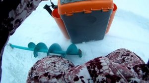 КАК ЗАКРЕПИТЬ НОЖИ НА ЛЕДОБУР ТОНАР , ЧТОБ НЕ РАСКРУЧИВАЛИСЬ БОЛТЫ. БАРНАУЛЬСКИЙ БУР КРЕПИМ НОЖИ.