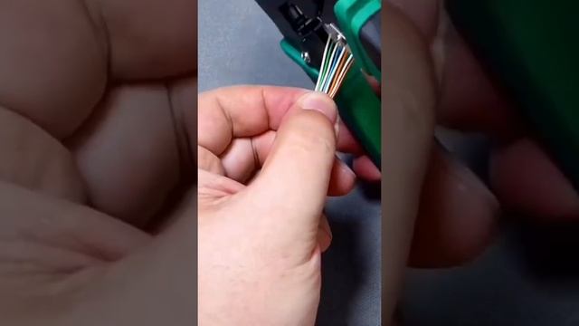 Обжим коннектора RJ-45 на витой паре UTP cat. 5e смотреть онлайн